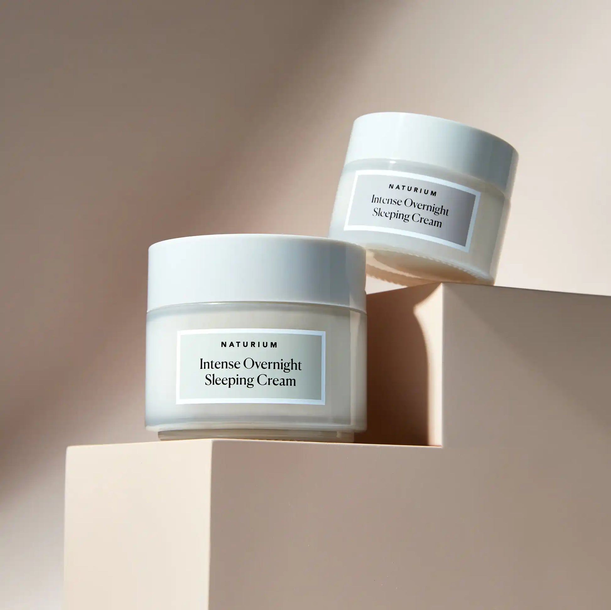 intense-overnight-sleeping-cream-jumbo-a1 11_18_2021_Naturium0552-crop.webp