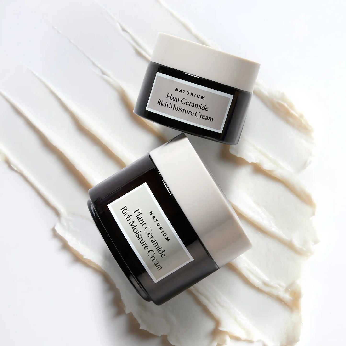 plant-ceramide-rich-moisture-cream-jumbo-z4 11_18_2021_Naturium0575-crop.webp
